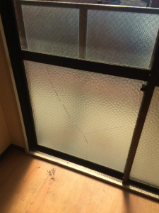 0224施工前,ガラス修理,大阪市西区